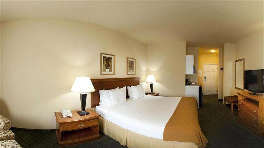 Holiday Inn Express & Suites Magnolia-Lake Columbia Exteriör bild