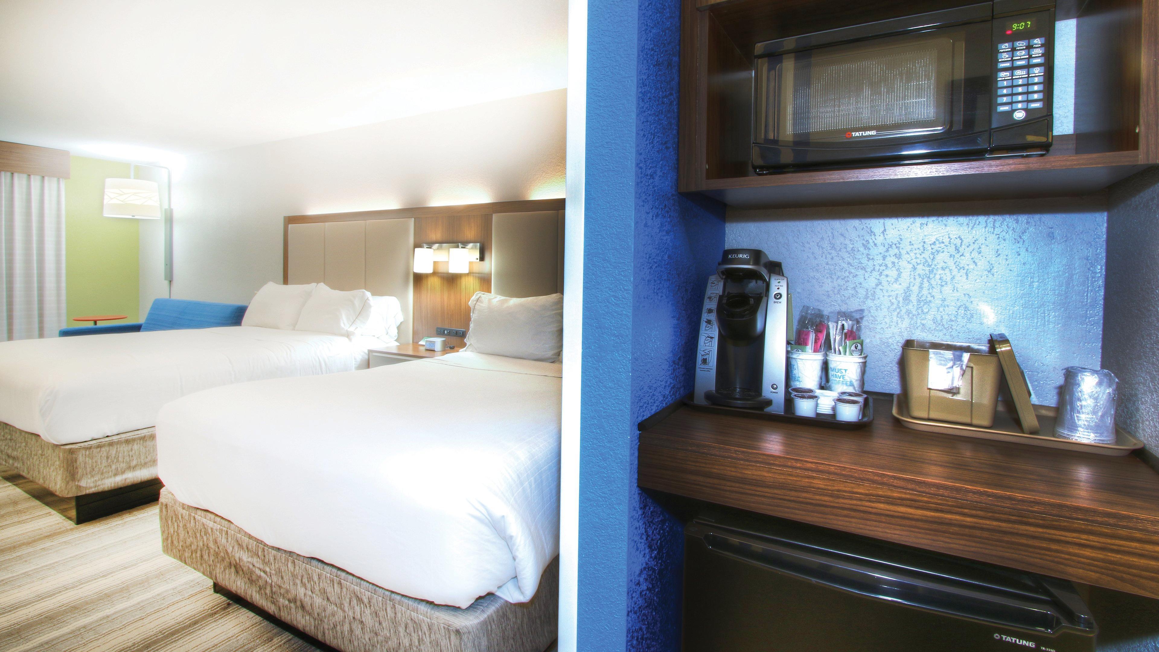 Holiday Inn Express & Suites Magnolia-Lake Columbia Exteriör bild